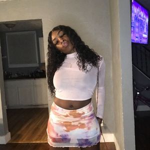 Meet your Posher, Taye